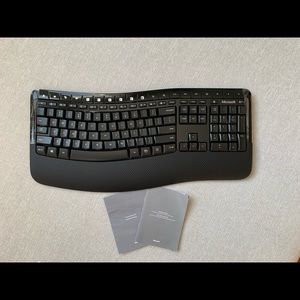 Microsoft Wireless Comfort Keyboard 5000, Black